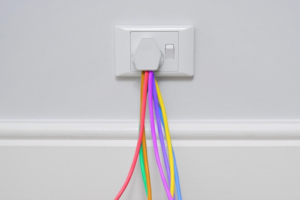 Off-Peak Power Hacks: Using Time of Use Tariffs to Slash Your Bills